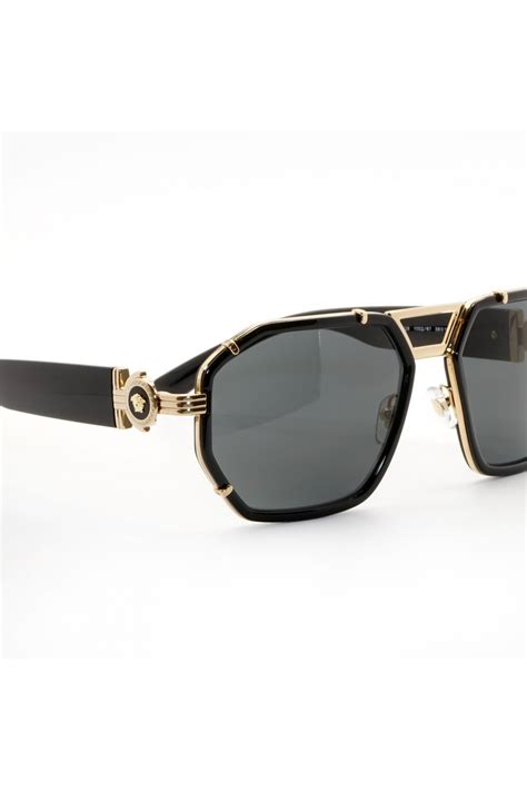 occhiali da sole uomo 2019 versace|Versace Eyewear Occhiali Da Sole Squadrati .